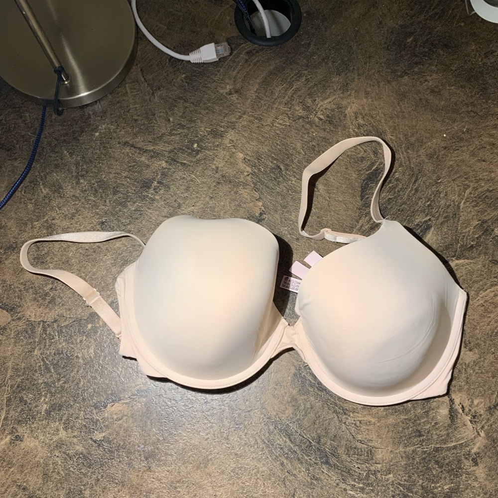 Victoria’s Secret Lightly Lined T-shirt Bra